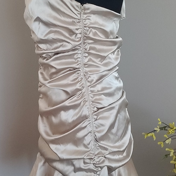 Size 10P Jessica McClintock Gold Party Dress! - Picture 2 of 6